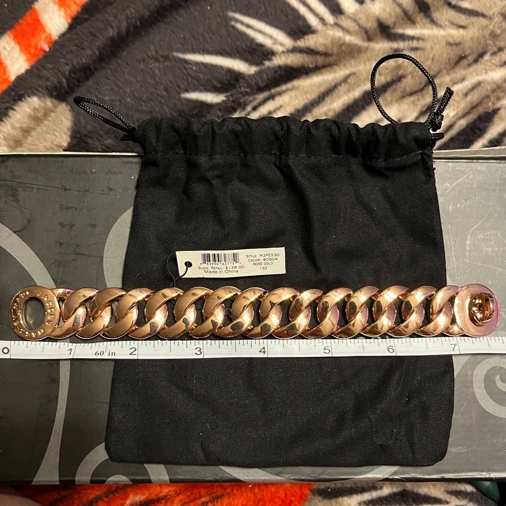 Marc Jacob’s NWT RoseGold Tone Chain Link Katie Logo Bracelet - Picture 3 of 11
